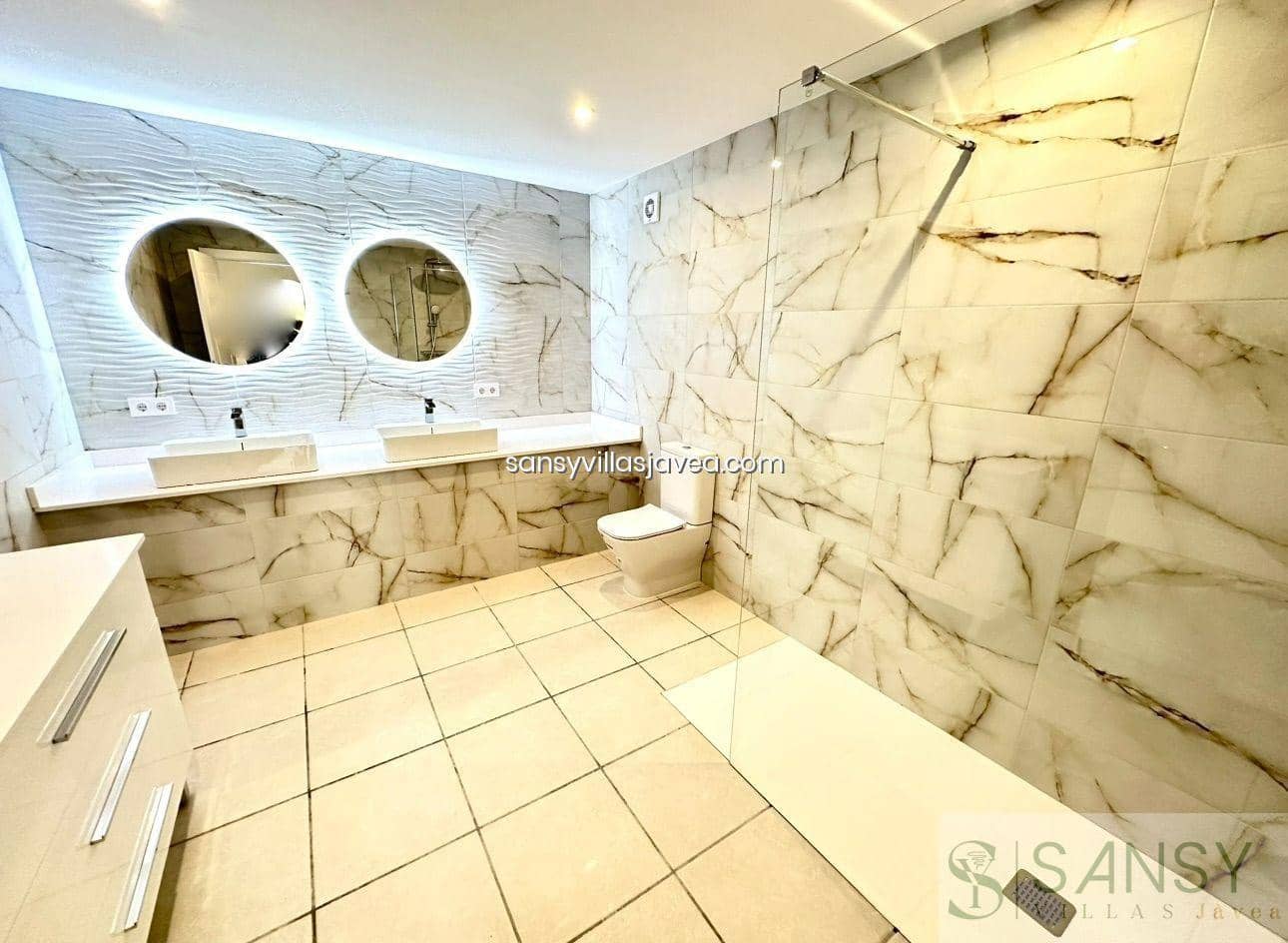 6 makuuhuone Huvila myytävänä paikassa Javea / Xabia mukana 
autotalli - 1 499 000 € (Ref: 8857091)