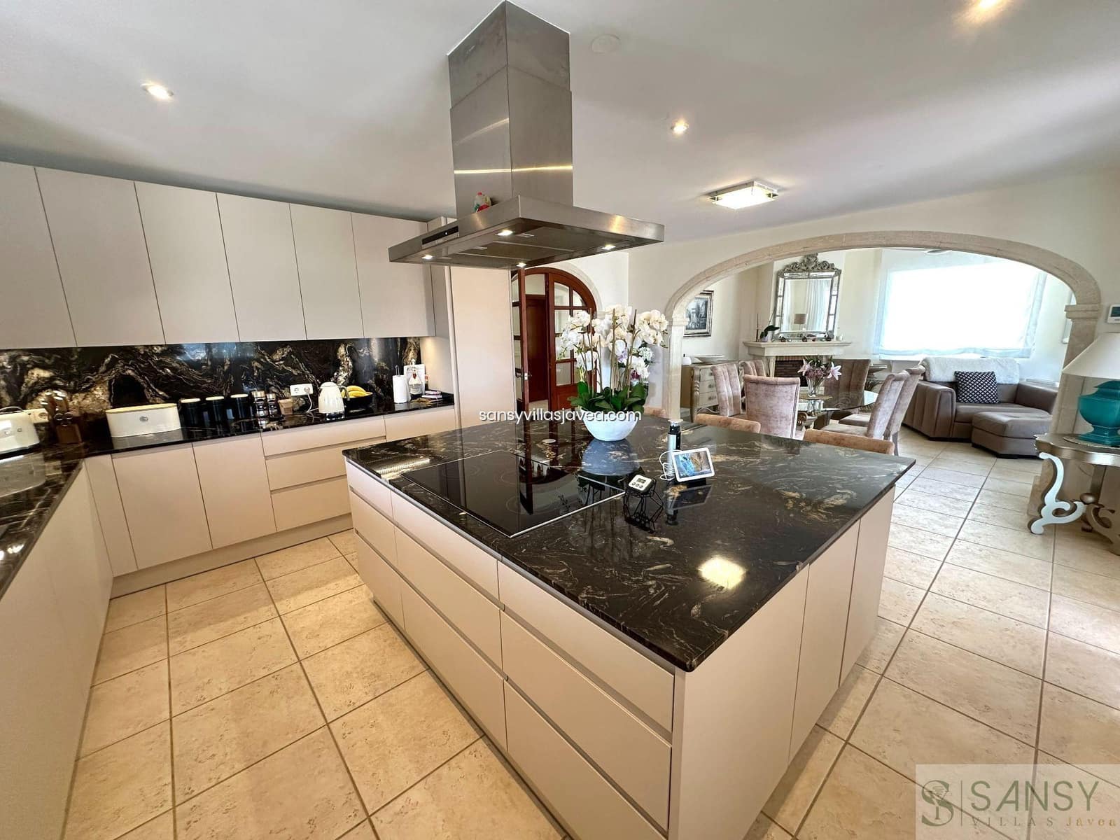 6 makuuhuone Huvila myytävänä paikassa Javea / Xabia mukana 
autotalli - 1 499 000 € (Ref: 8857091)