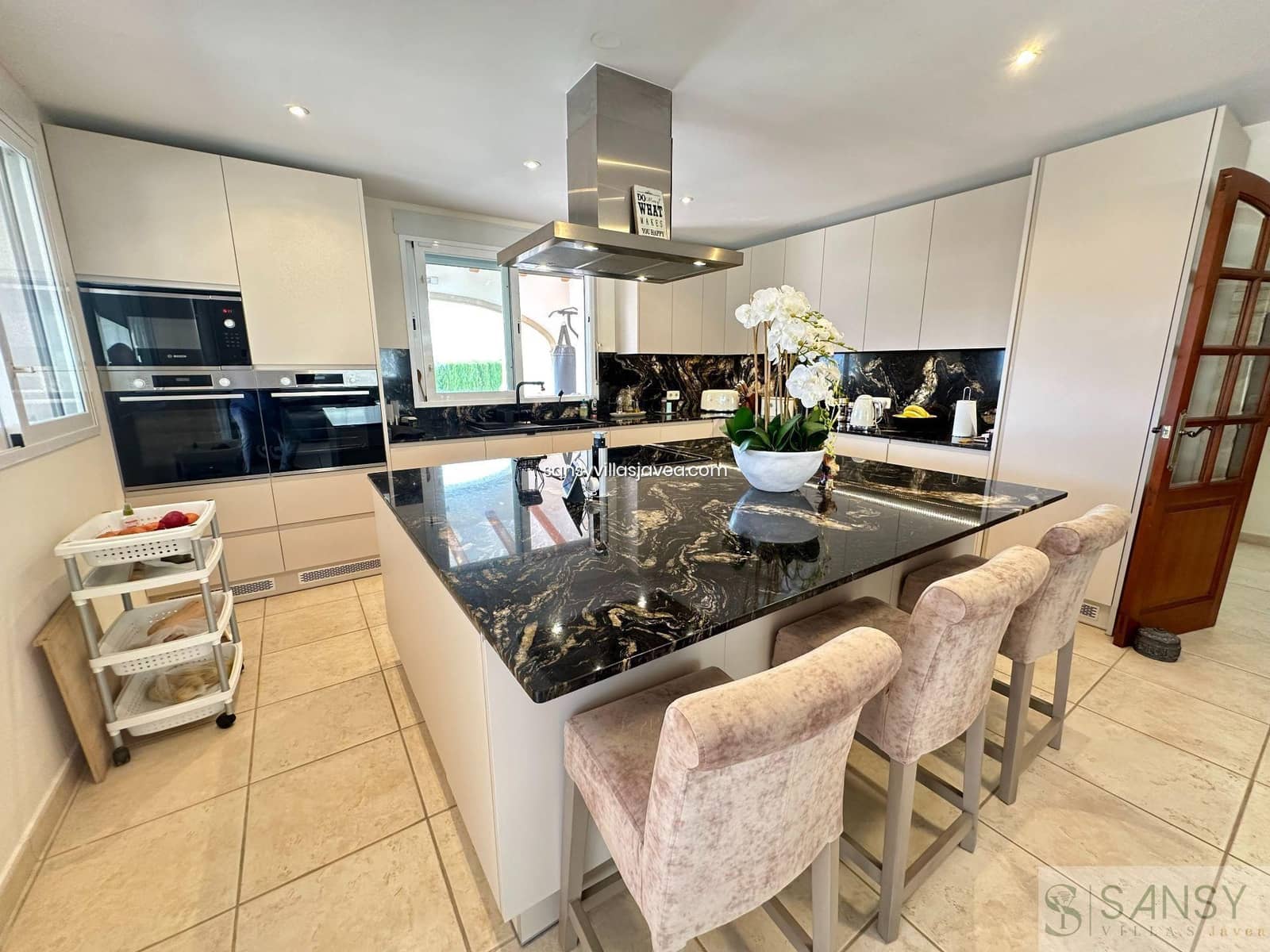 6 makuuhuone Huvila myytävänä paikassa Javea / Xabia mukana 
autotalli - 1 499 000 € (Ref: 8857091)