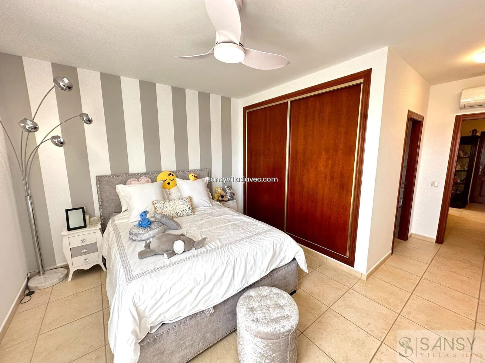 6 makuuhuone Huvila myytävänä paikassa Javea / Xabia mukana 
autotalli - 1 499 000 € (Ref: 8857091)