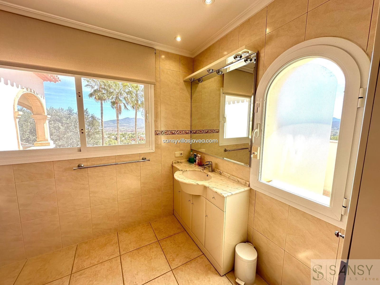 6 makuuhuone Huvila myytävänä paikassa Javea / Xabia mukana 
autotalli - 1 499 000 € (Ref: 8857091)