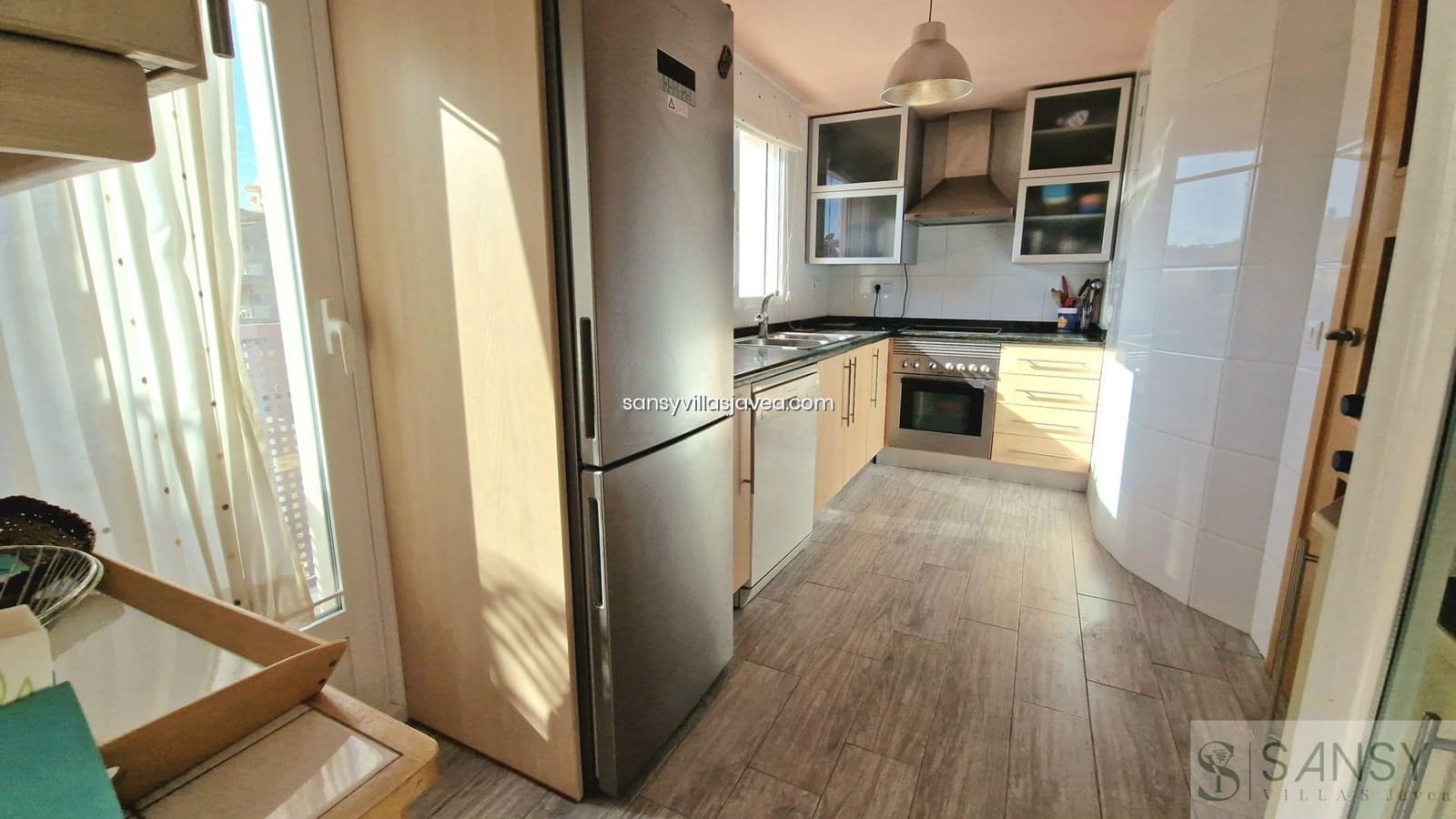 3 soveværelse Penthouse til salg i Arenal med swimmingpool garage - € 529.000 (Ref: 8860269)