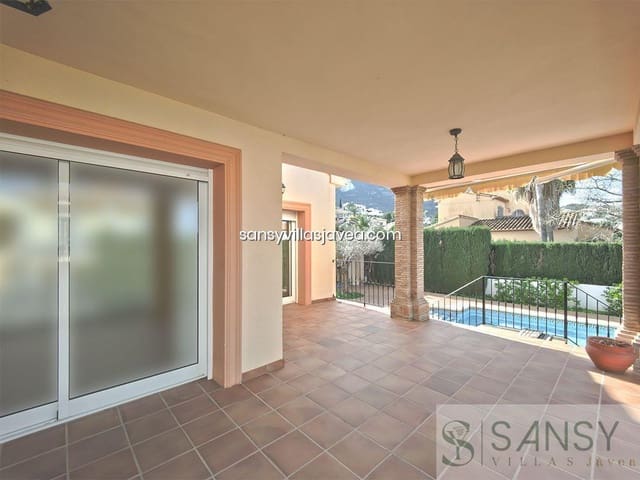 5 makuuhuone Huvila myytävänä paikassa El Montgó, Dénia mukana 
autotalli - 795 000 € (Ref: 8860271)