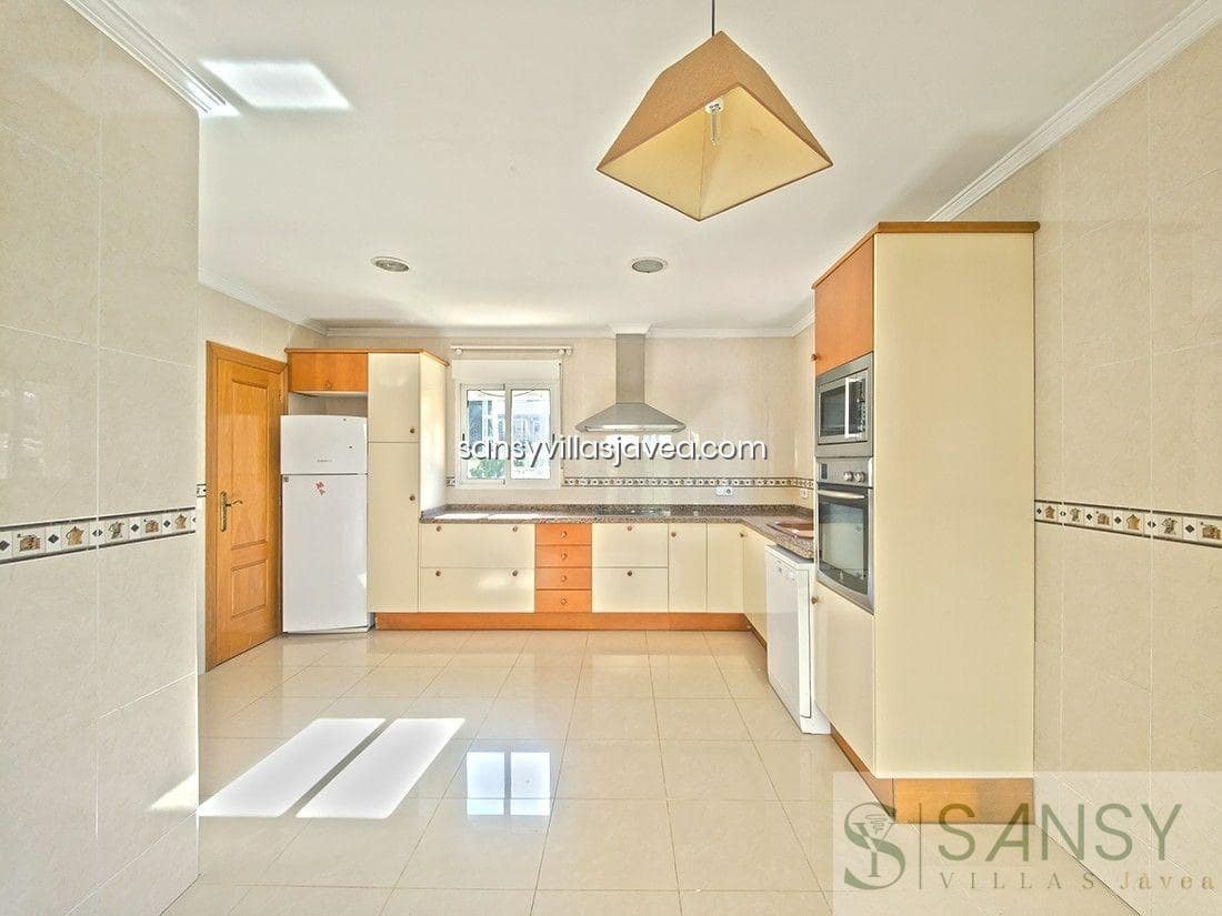 5 makuuhuone Huvila myytävänä paikassa Denia mukana 
autotalli - 795 000 € (Ref: 8860271)