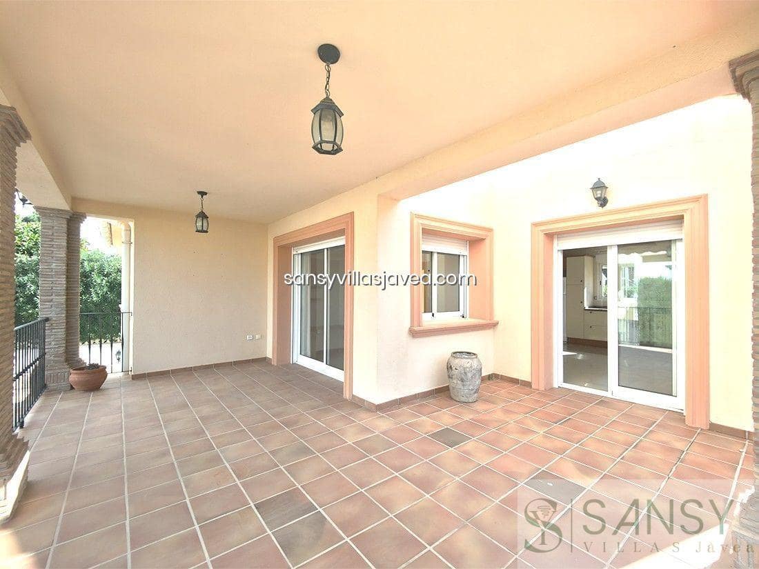 5 makuuhuone Huvila myytävänä paikassa Denia mukana 
autotalli - 795 000 € (Ref: 8860271)