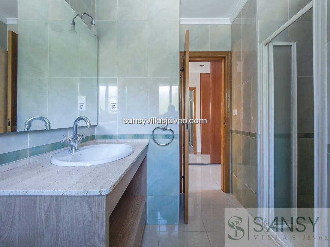 5 makuuhuone Huvila myytävänä paikassa Denia mukana 
autotalli - 795 000 € (Ref: 8860271)