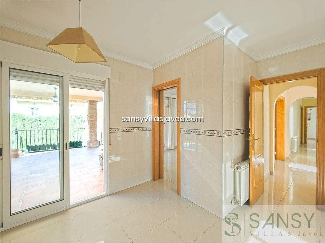 5 makuuhuone Huvila myytävänä paikassa Denia mukana 
autotalli - 795 000 € (Ref: 8860271)