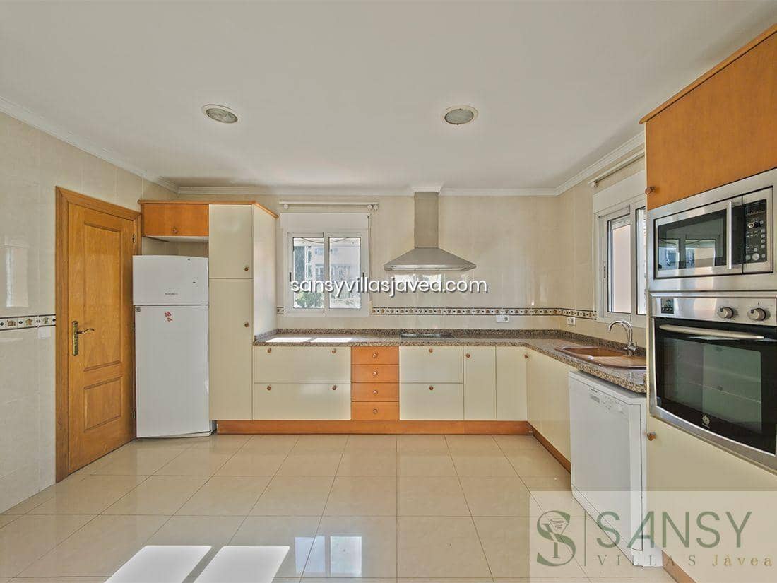 5 makuuhuone Huvila myytävänä paikassa Denia mukana 
autotalli - 795 000 € (Ref: 8860271)