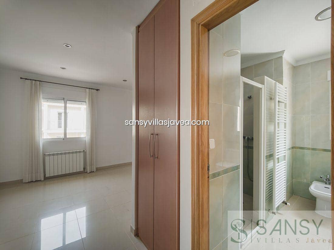 5 makuuhuone Huvila myytävänä paikassa Denia mukana 
autotalli - 795 000 € (Ref: 8860271)