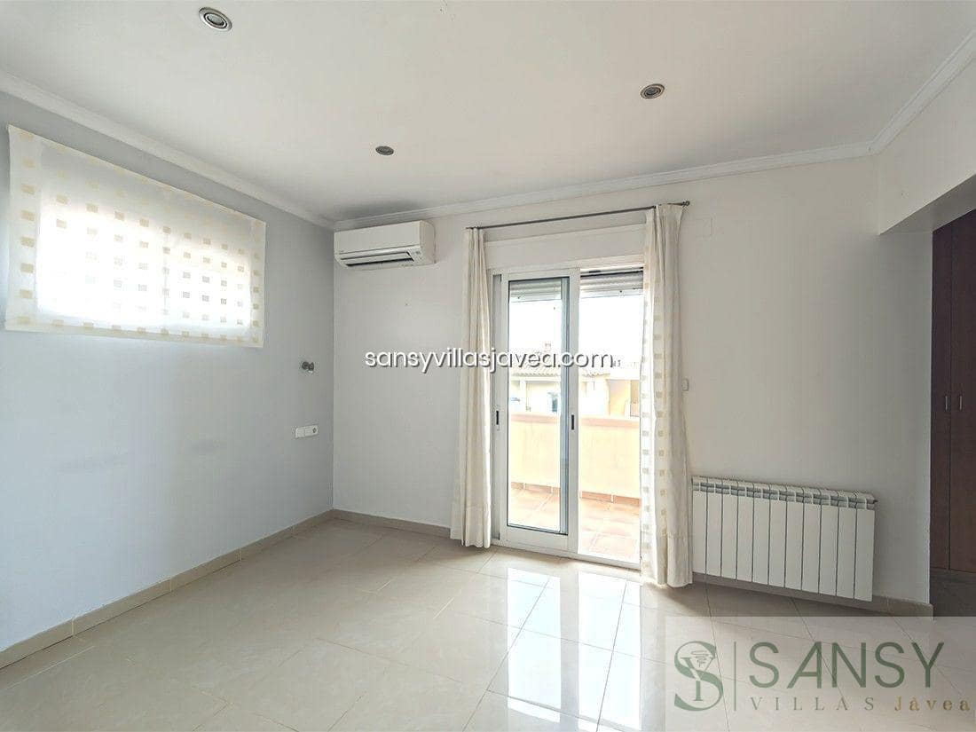 5 makuuhuone Huvila myytävänä paikassa Denia mukana 
autotalli - 795 000 € (Ref: 8860271)