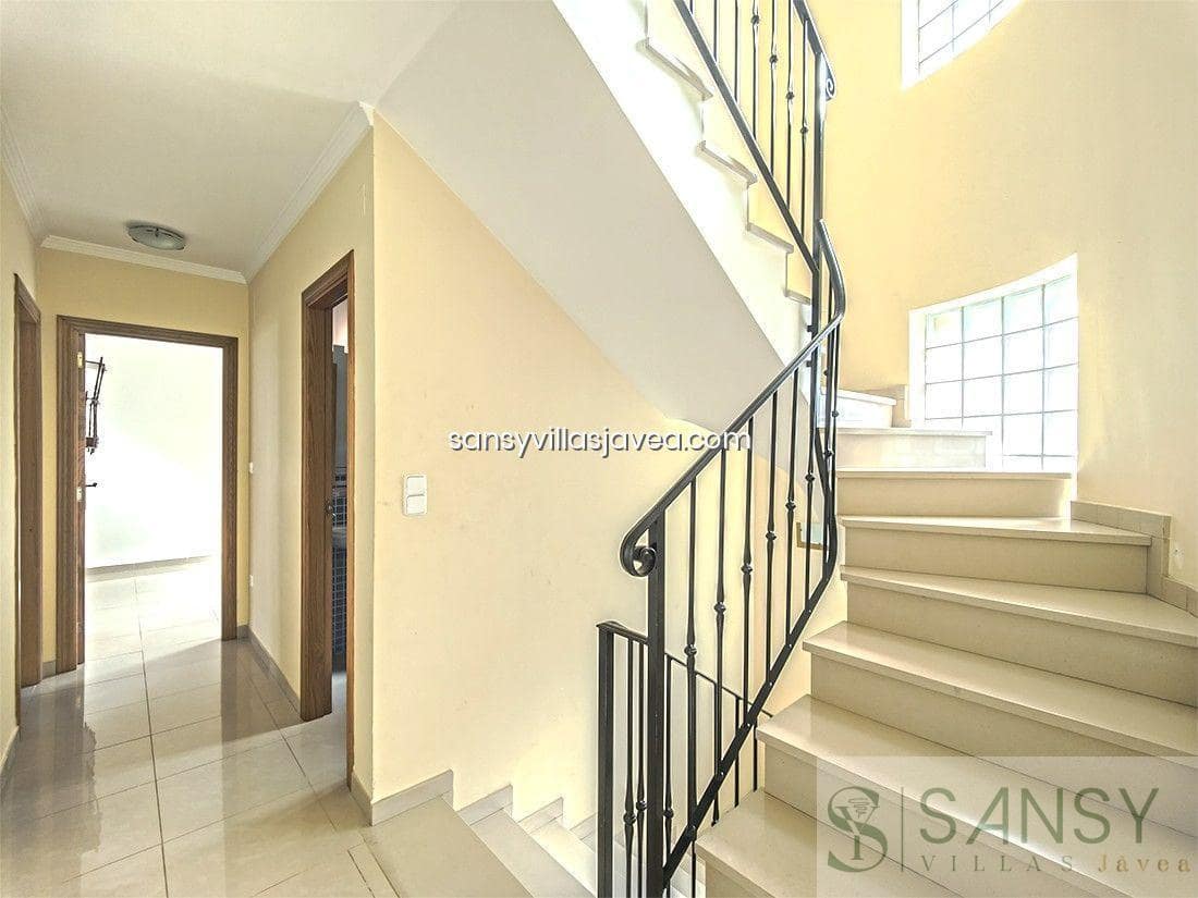 5 makuuhuone Huvila myytävänä paikassa Denia mukana 
autotalli - 795 000 € (Ref: 8860271)