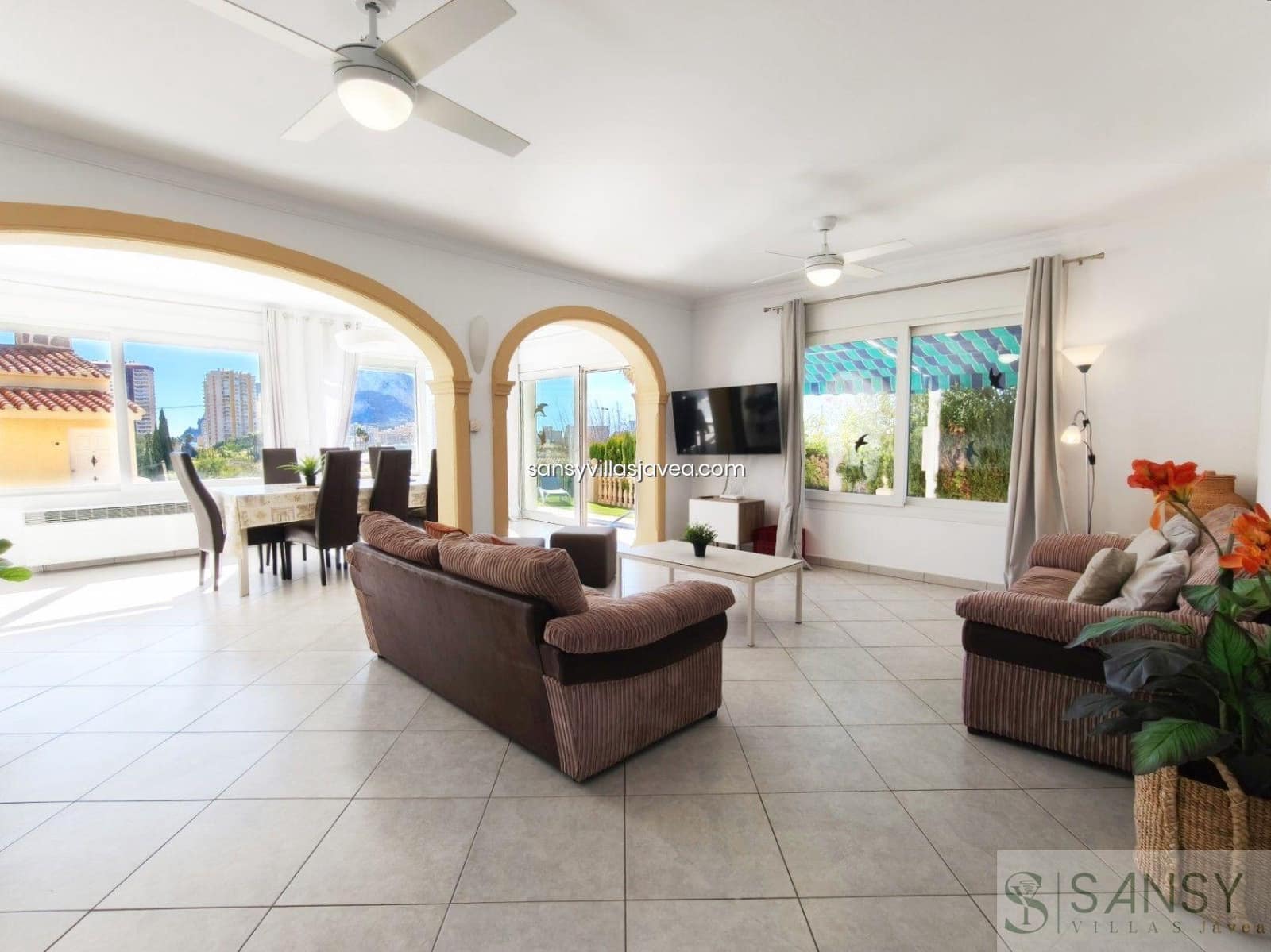 3 makuuhuone Huvila myytävänä paikassa Calpe / Calp mukana 
autotalli - 750 000 € (Ref: 8910899)