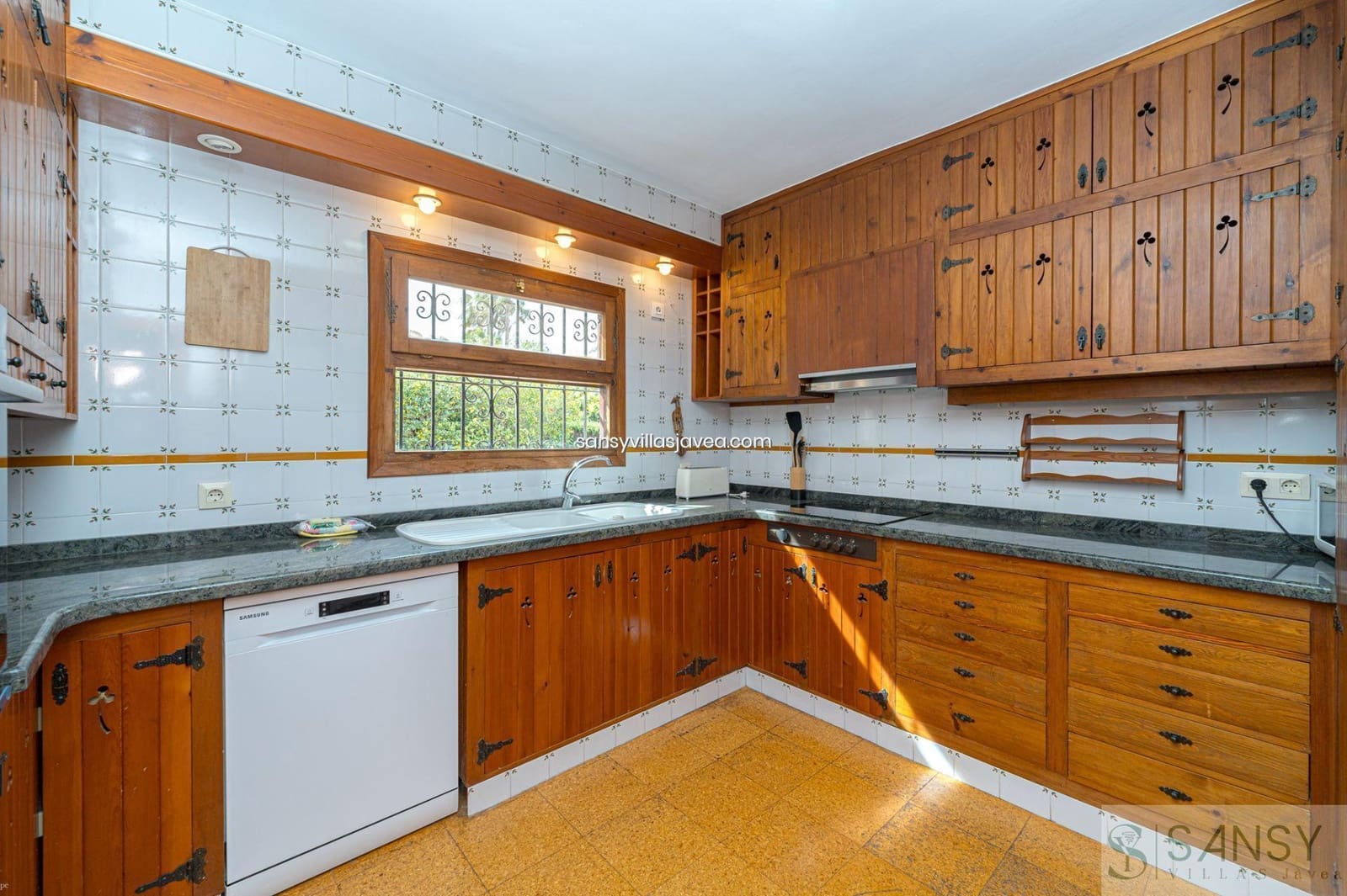 5 soveværelse Villa til salg i Javea / Xabia med garage - € 799.000 (Ref: 8914757)