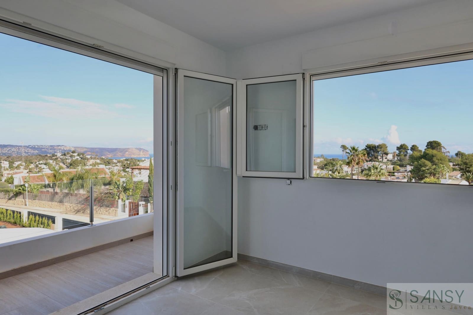 4 soveværelse Villa til salg i Javea / Xabia med swimmingpool garage - € 1.275.000 (Ref: 9027772)
