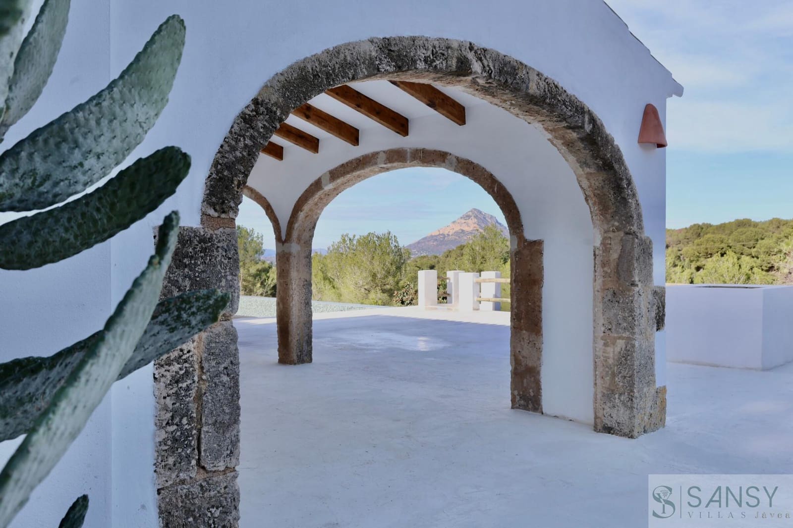 6 soveværelse Villa til salg i Javea / Xabia med swimmingpool garage - € 1.250.000 (Ref: 9027779)