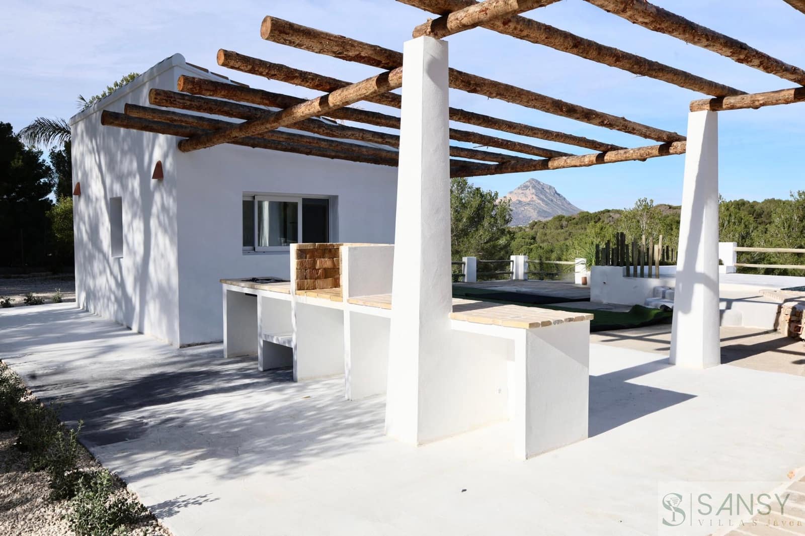 6 soveværelse Villa til salg i Javea / Xabia med swimmingpool garage - € 1.250.000 (Ref: 9027779)