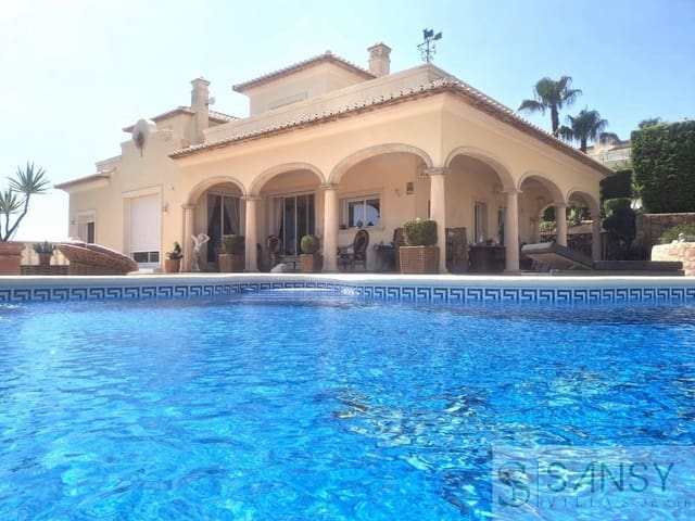 4 soveværelse Villa til salg i La Sella med swimmingpool - € 1.279.000 (Ref: 9027785)