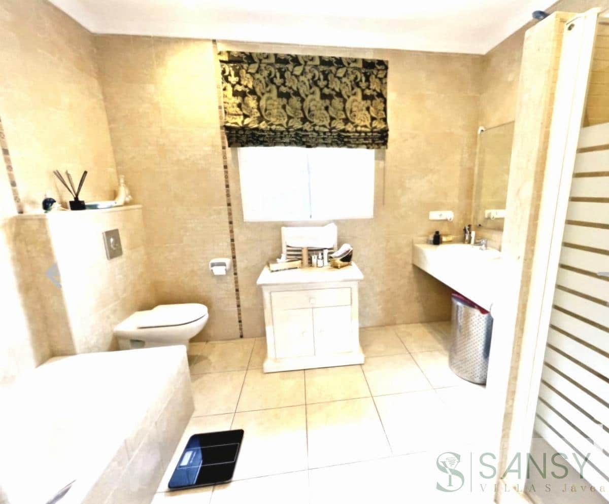 4 soveværelse Villa til salg i La Sella med swimmingpool - € 1.279.000 (Ref: 9027785)