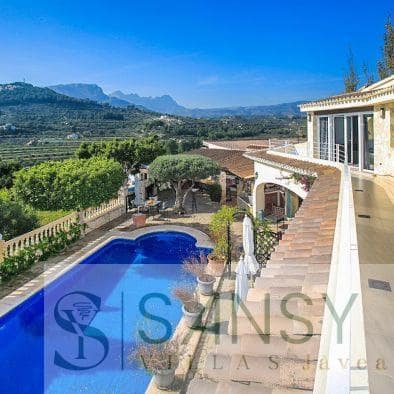4 soverom Villa til salgs i Calpe / Calp med svømmebasseng garasje - € 2 500 000 (Ref: 9027828)