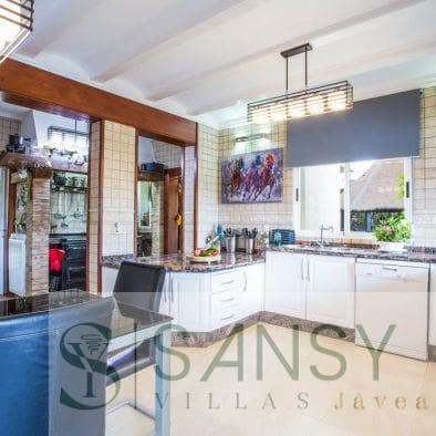 4 soverom Villa til salgs i Calpe / Calp med svømmebasseng garasje - € 2 500 000 (Ref: 9027828)