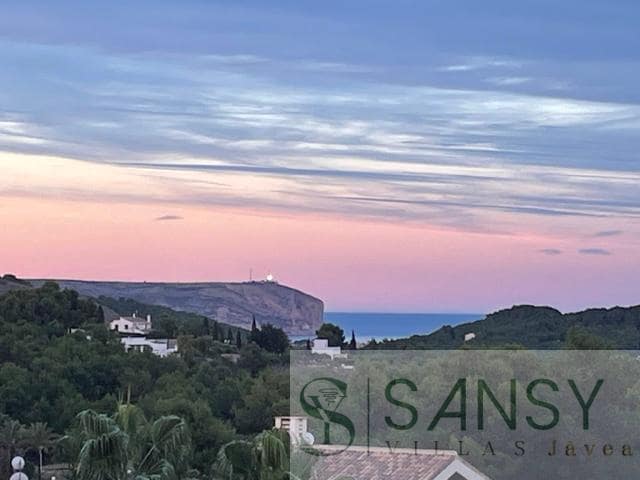 5 bedroom Villa for sale in Cap Martí - El Tossalet - Pinomar, Javea / Xàbia with pool garage - € 1,075,000 (Ref: 9027846)