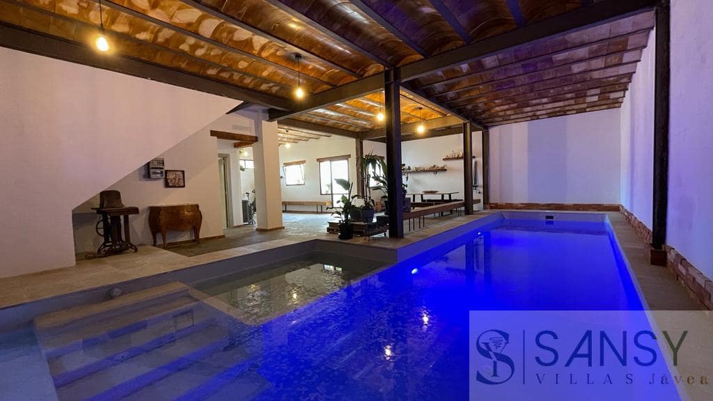 5 soveværelse Villa til salg i Javea / Xabia med swimmingpool garage - € 1.075.000 (Ref: 9027846)