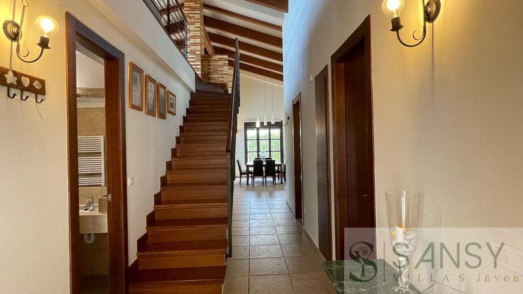 5 soveværelse Villa til salg i Javea / Xabia med swimmingpool garage - € 1.075.000 (Ref: 9027846)