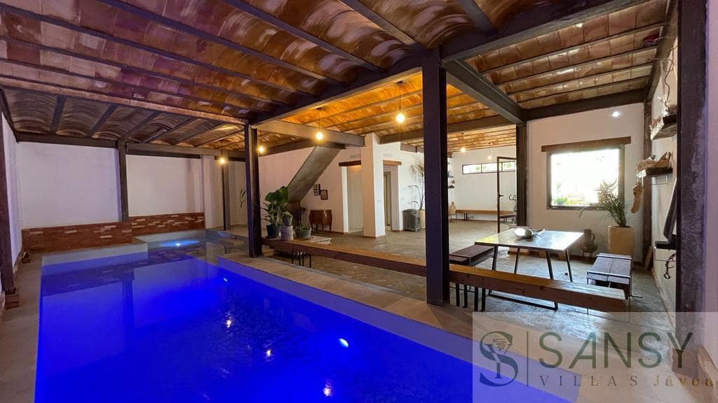 5 soveværelse Villa til salg i Javea / Xabia med swimmingpool garage - € 1.075.000 (Ref: 9027846)