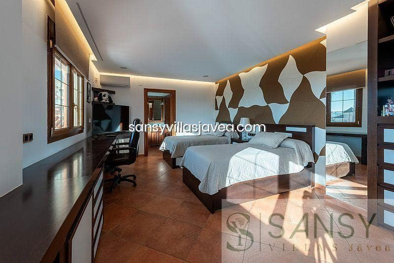 4 soverom Villa til salgs i Calpe / Calp med garasje - € 2 520 000 (Ref: 9027983)