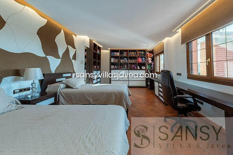 4 soverom Villa til salgs i Calpe / Calp med garasje - € 2 520 000 (Ref: 9027983)