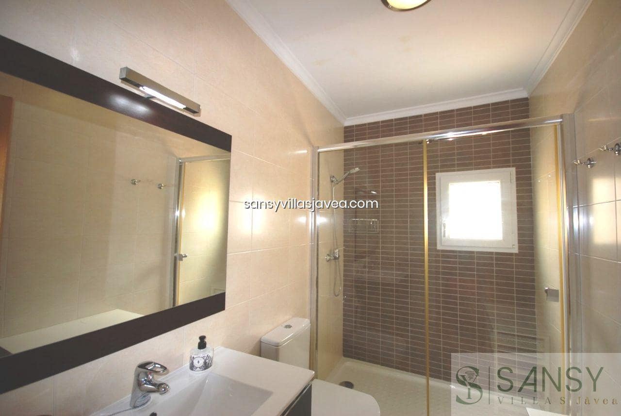 3 soveværelse Villa til leje i Javea / Xabia med swimmingpool garage - € 1.500 (Ref: 9028007)