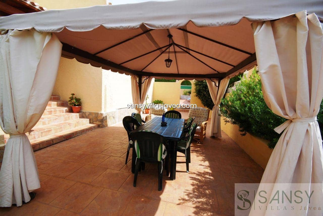 3 soveværelse Villa til leje i Javea / Xabia med swimmingpool garage - € 1.500 (Ref: 9028007)