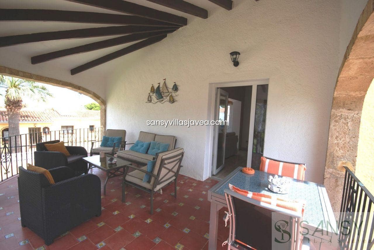 3 soveværelse Villa til leje i Javea / Xabia med swimmingpool garage - € 1.500 (Ref: 9028007)