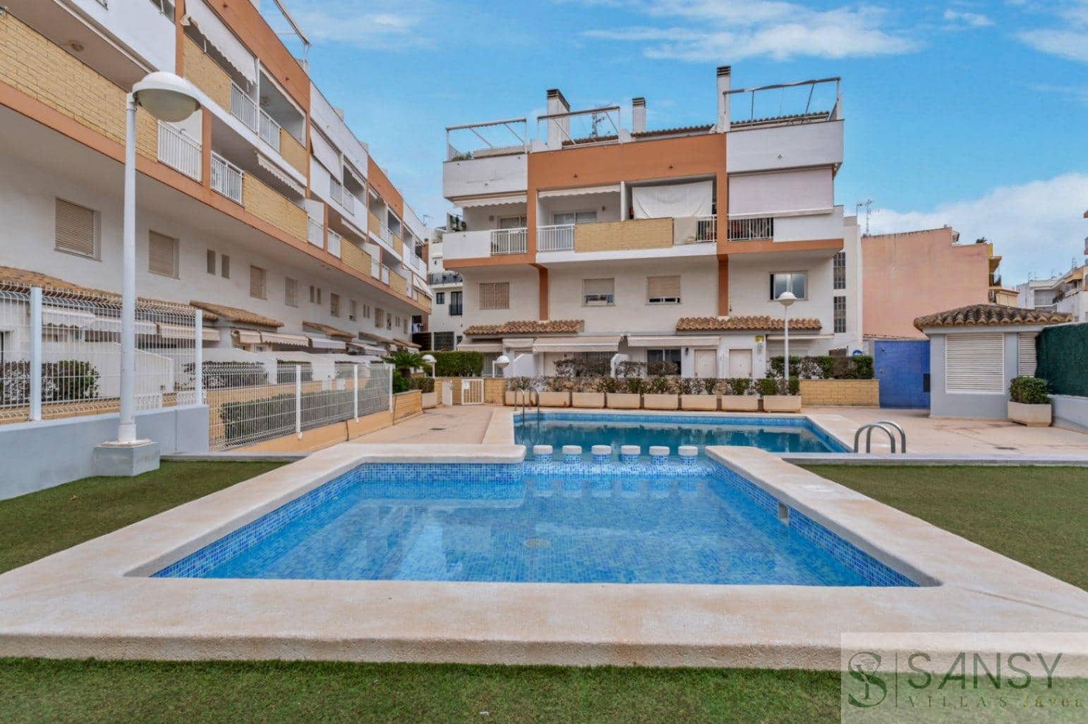 4 soveværelse Lejlighed til salg i Javea / Xabia med swimmingpool garage - € 390.000 (Ref: 9028070)