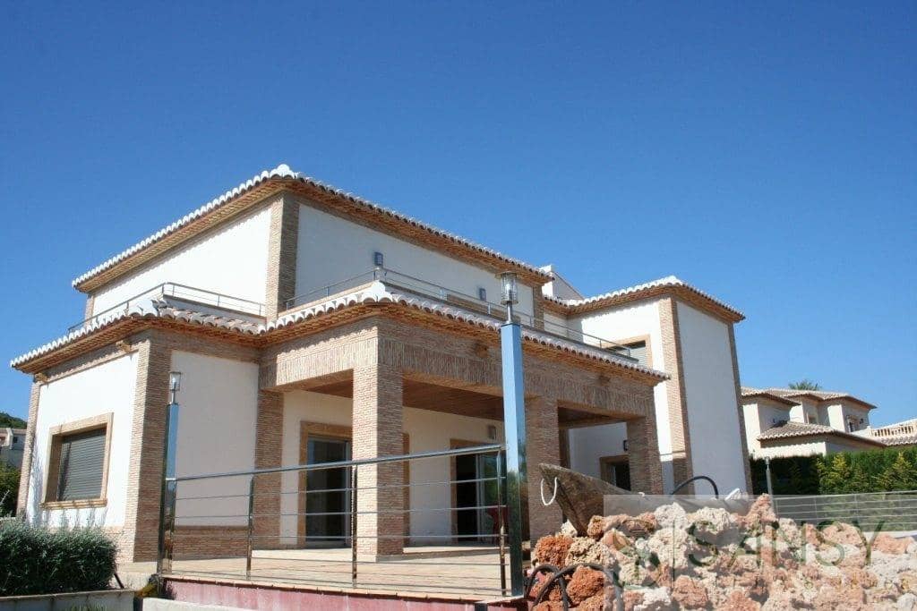 5 soverom Villa til salgs i Adsubia med svømmebasseng - € 1 215 000 (Ref: 9028122)