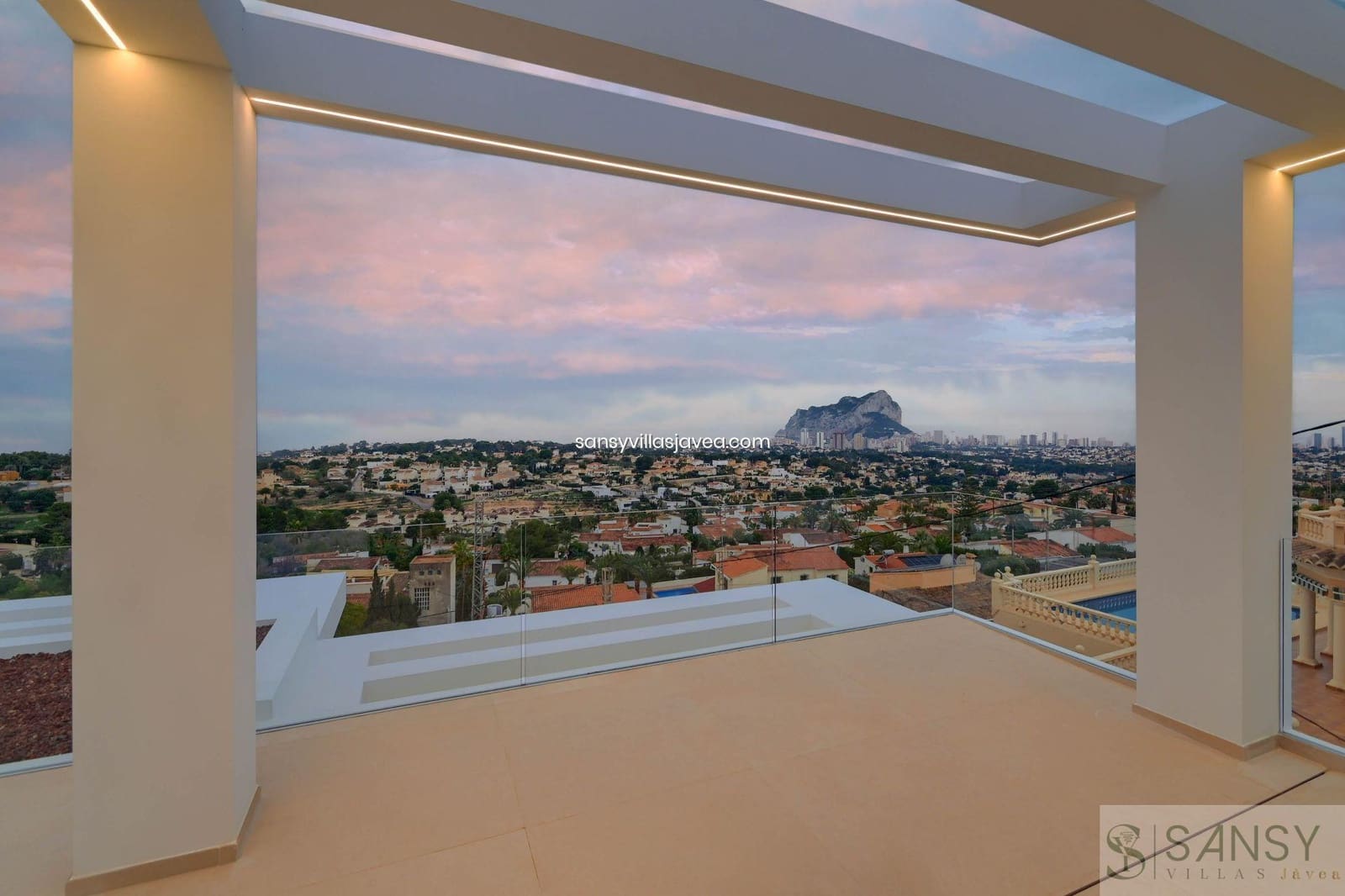 4 soveværelse Villa til salg i Calpe / Calp med garage - € 1.925.000 (Ref: 9031630)