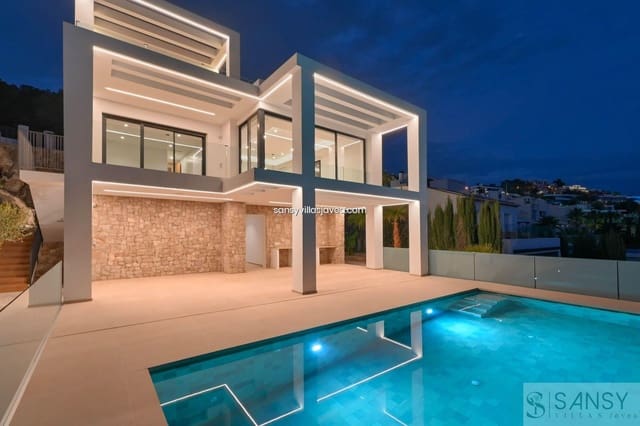 Chalet de 4 habitaciones en Gargasindi, Calpe / Calp en venta con garaje - 1.925.000 € (Ref: 9031630)