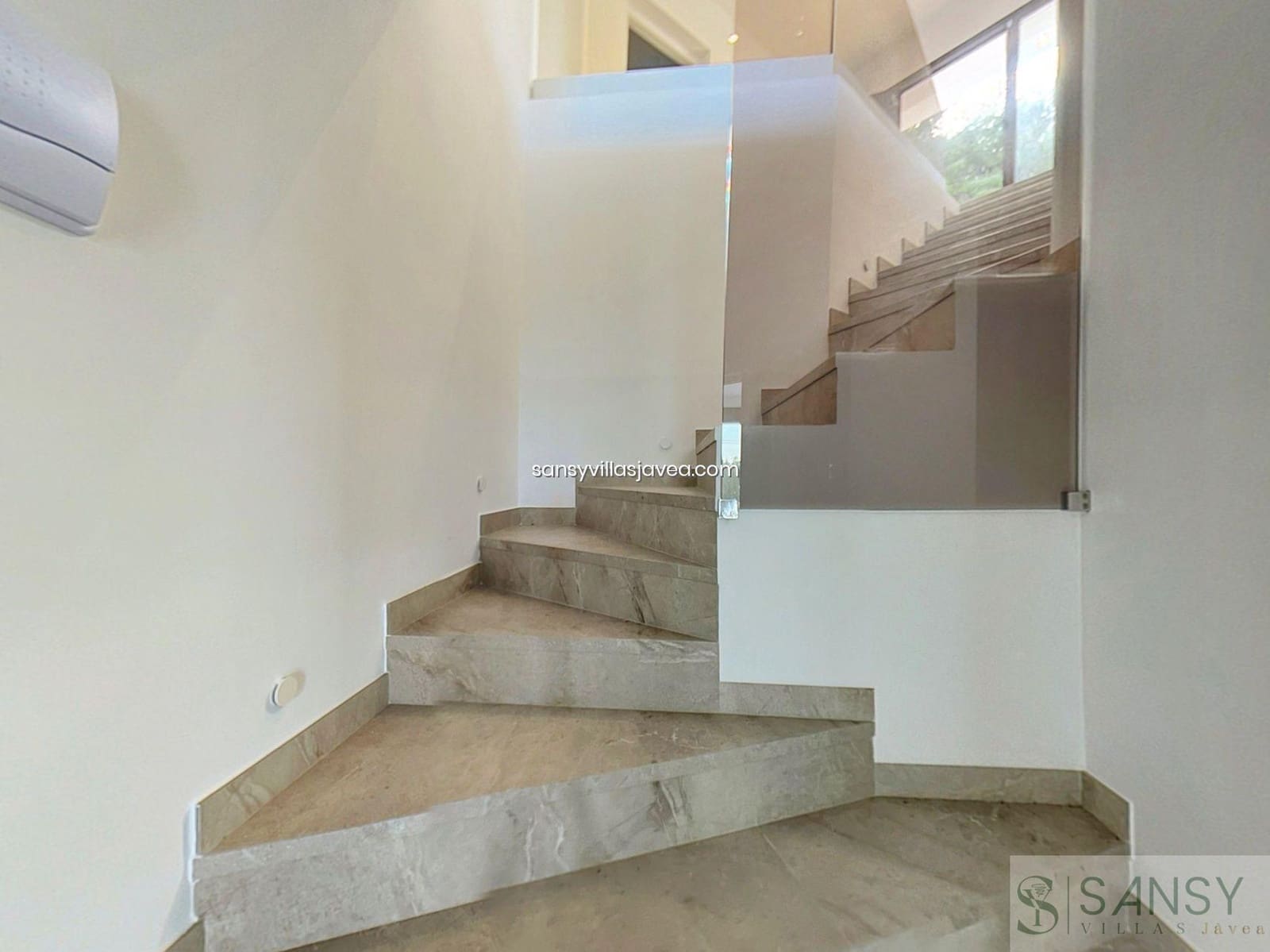 4 soveværelse Villa til salg i Denia med garage - € 1.300.000 (Ref: 9031632)