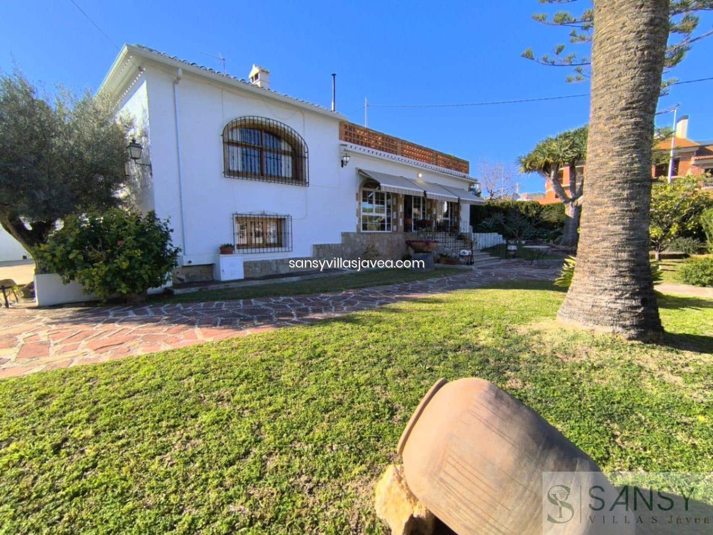 Chalet de 6 habitaciones en Javea / Xàbia en venta con garaje - 1.200.000 € (Ref: 9031633)