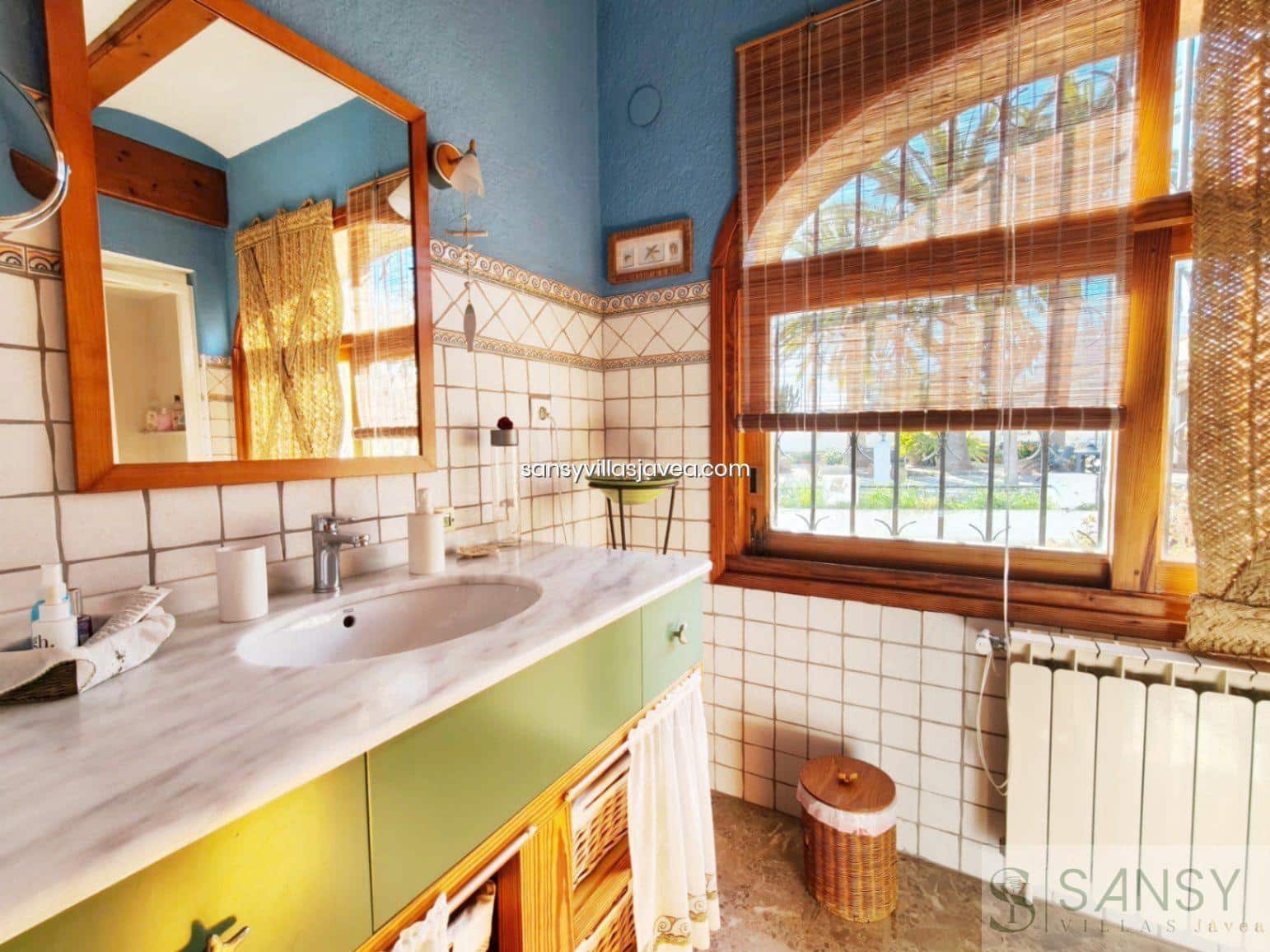 Chalet de 6 habitaciones en Javea / Xàbia en venta con garaje - 1.200.000 € (Ref: 9031633)