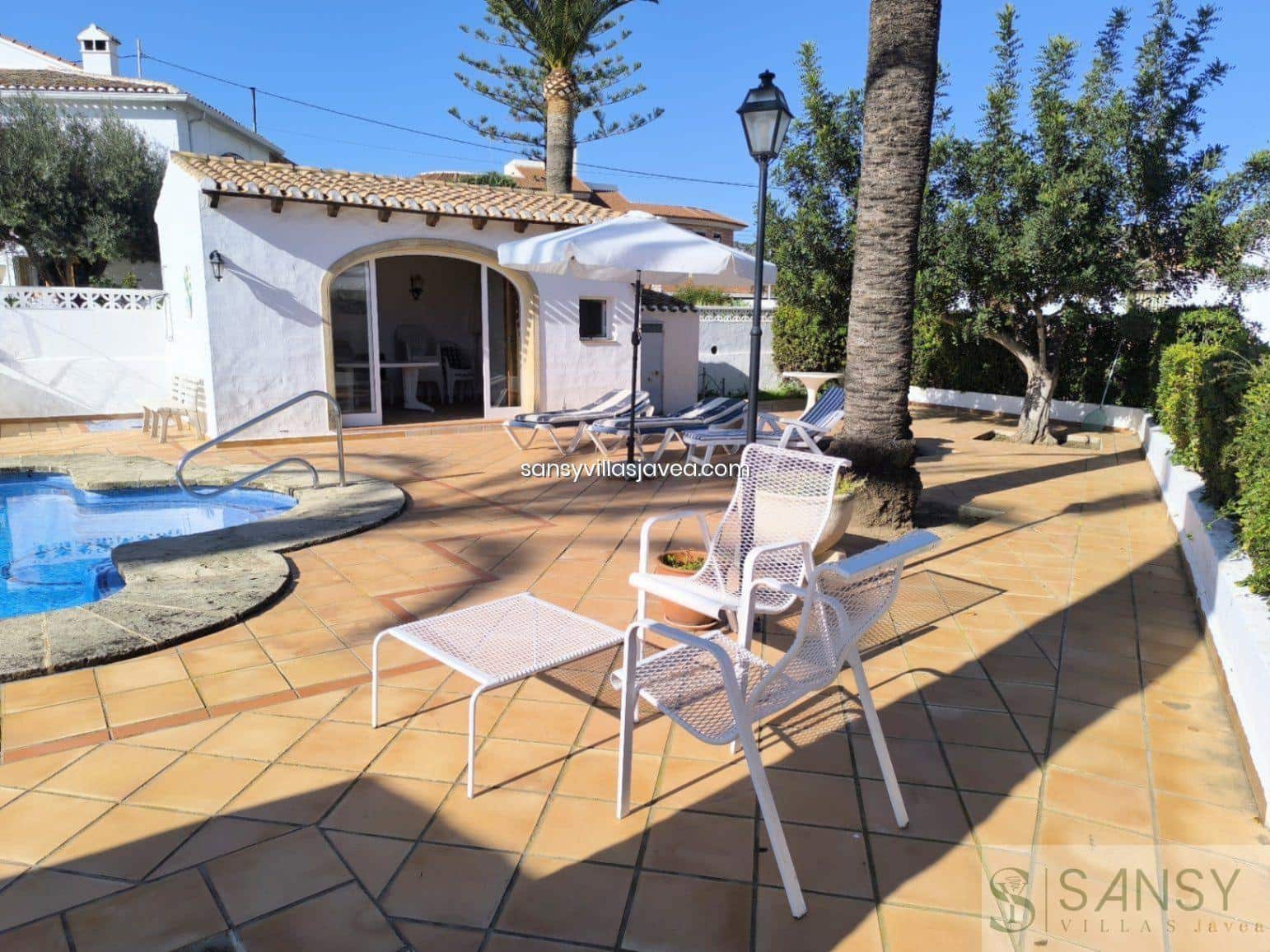 Chalet de 6 habitaciones en Javea / Xàbia en venta con garaje - 1.200.000 € (Ref: 9031633)