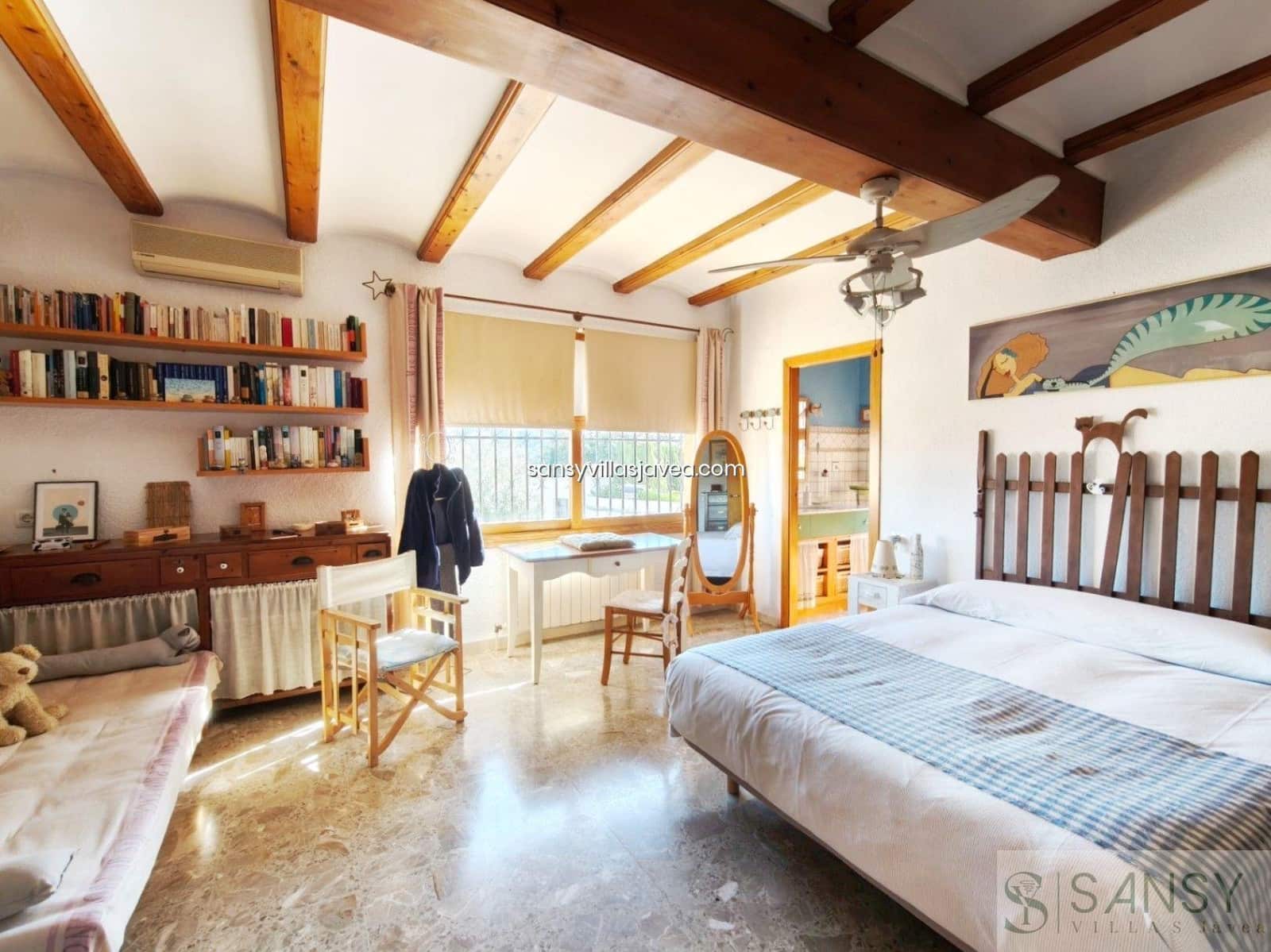 Chalet de 6 habitaciones en Javea / Xàbia en venta con garaje - 1.200.000 € (Ref: 9031633)