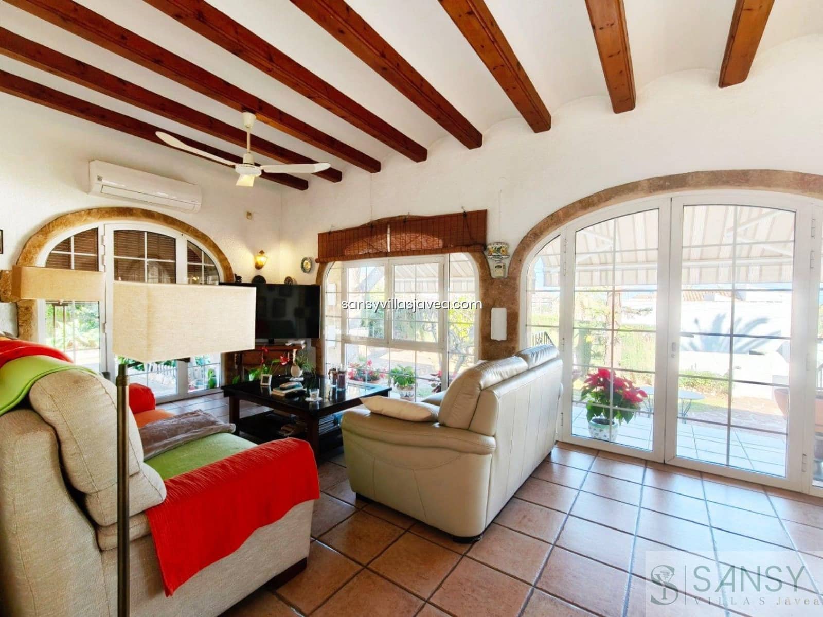 Chalet de 6 habitaciones en Javea / Xàbia en venta con garaje - 1.200.000 € (Ref: 9031633)