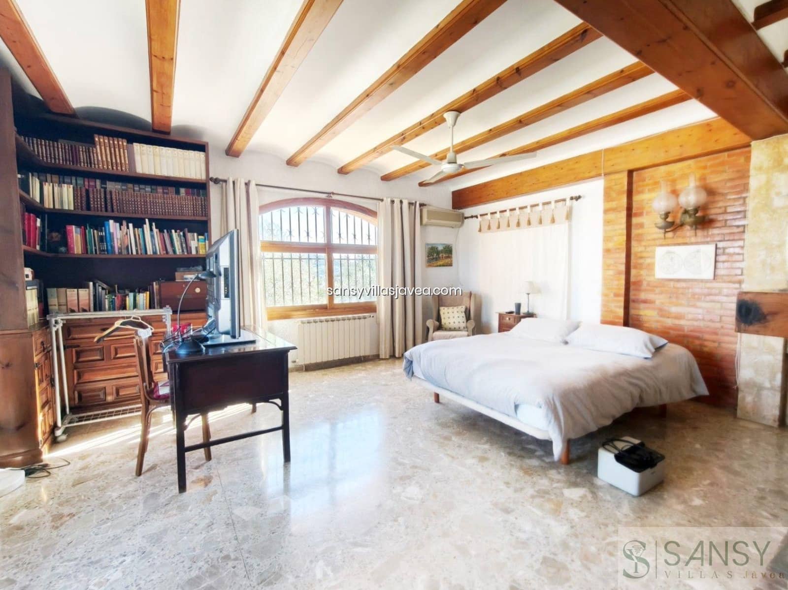 Chalet de 6 habitaciones en Javea / Xàbia en venta con garaje - 1.200.000 € (Ref: 9031633)