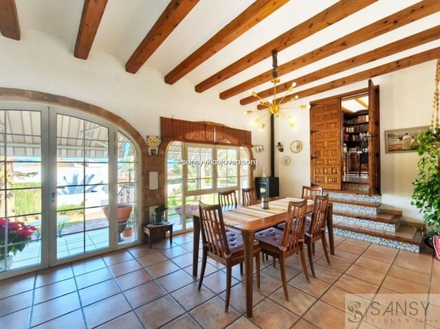 Chalet de 6 habitaciones en Centro ciudad, Javea / Xàbia en venta con garaje - 1.200.000 € (Ref: 9031633)