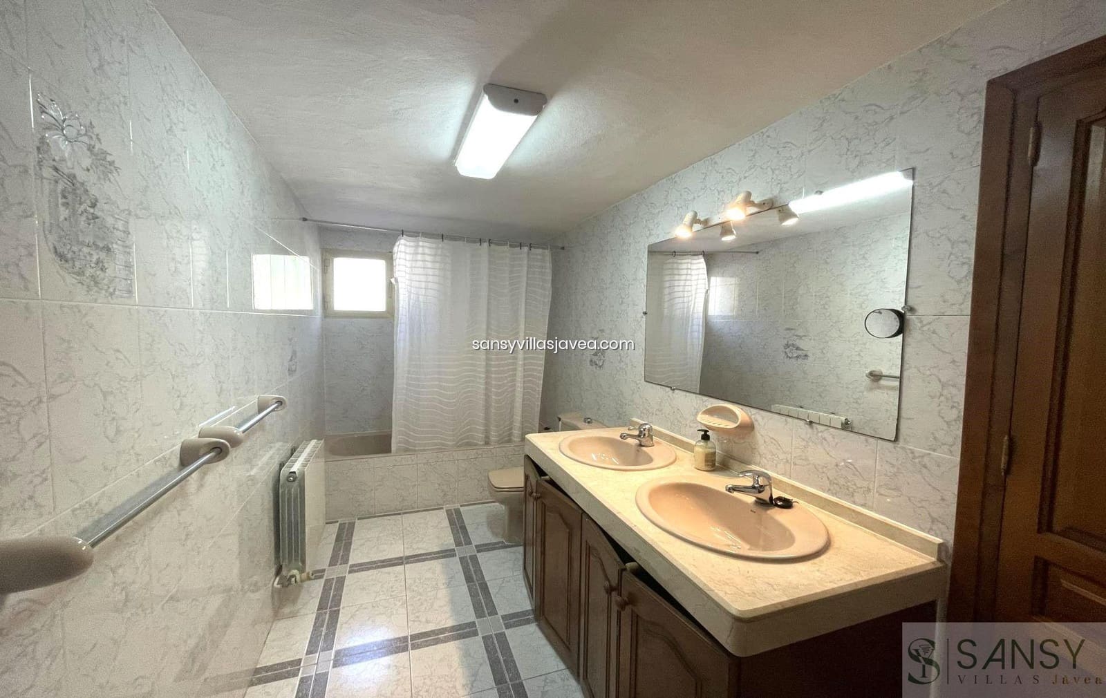 5 bedroom Villa for sale in Javea / Xabia with garage - € 1,150,000 (Ref: 9036452)