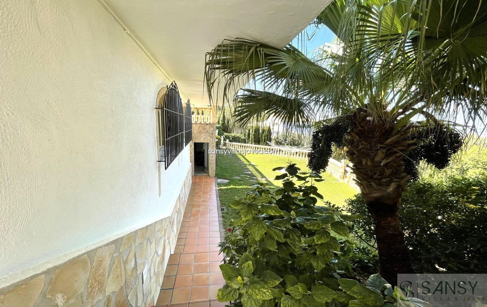 5 bedroom Villa for sale in Javea / Xabia with garage - € 1,150,000 (Ref: 9036452)