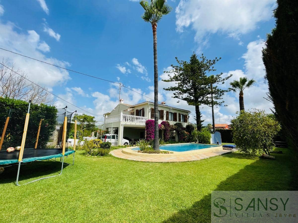 7 slaapkamer Villa te koop in Pedreguer - € 580.000 (Ref: 9041845)