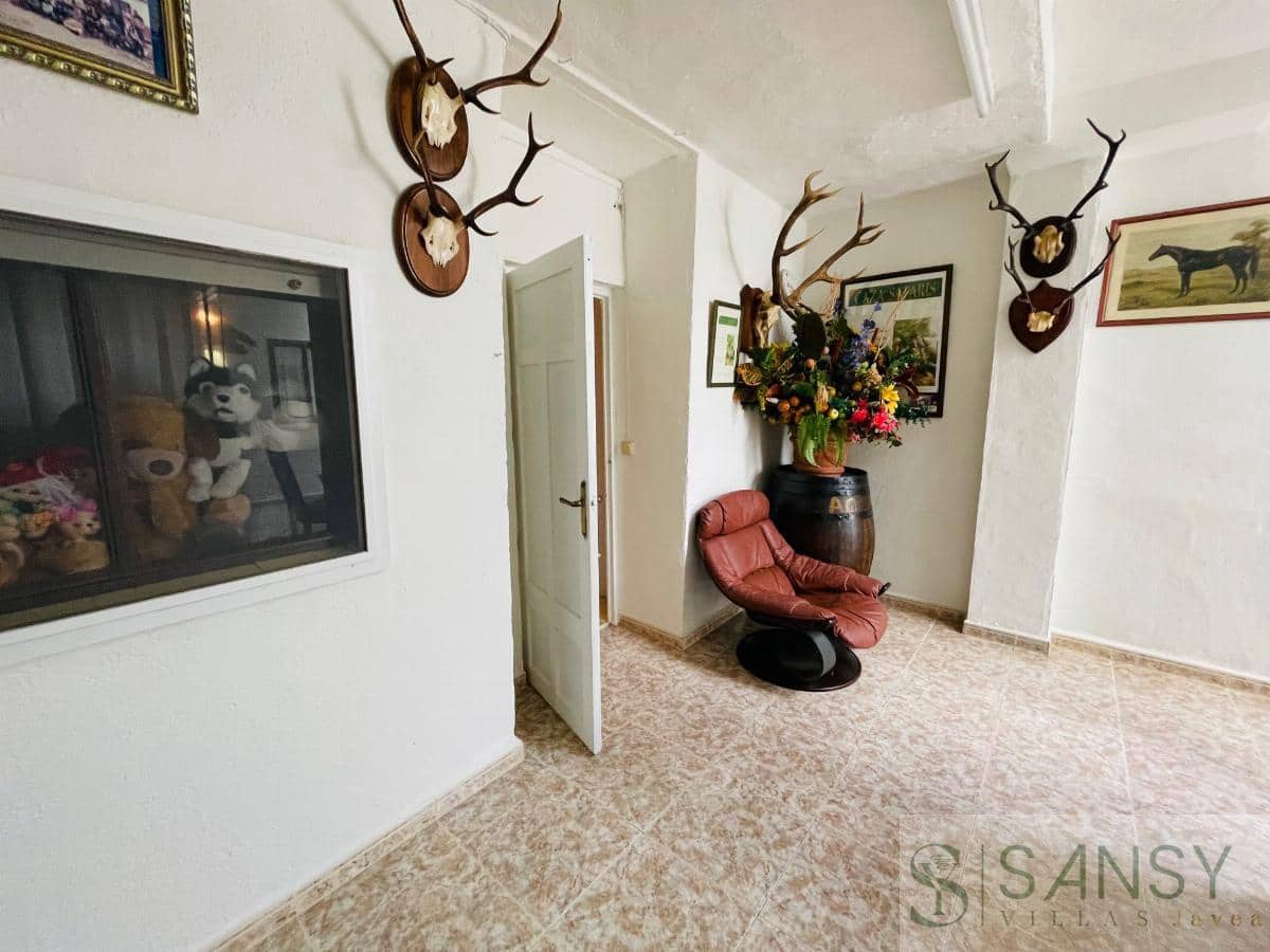 7 slaapkamer Villa te koop in Pedreguer - € 580.000 (Ref: 9041845)