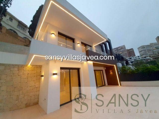 4 bedroom Apartment for sale in Playa Poniente, Benidorm - € 1,650,000 (Ref: 9041855)